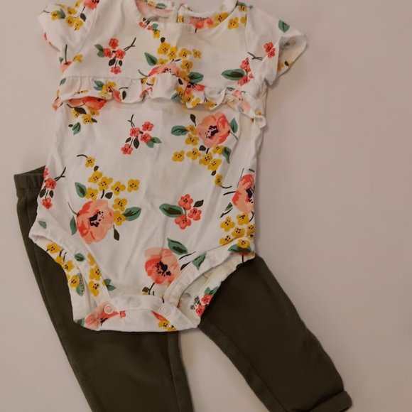 Baby Girls 9M Lot - Carters - Picture 3 of 4